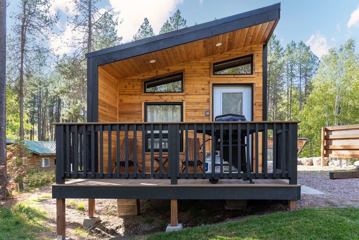 Twilight Micro Cabin at Spotted Bear Retreat