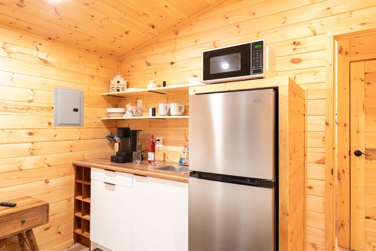 Wolf Den Micro Cabin photo 5